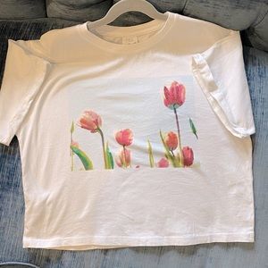 Spring ready Tee with sparkle detail🌷